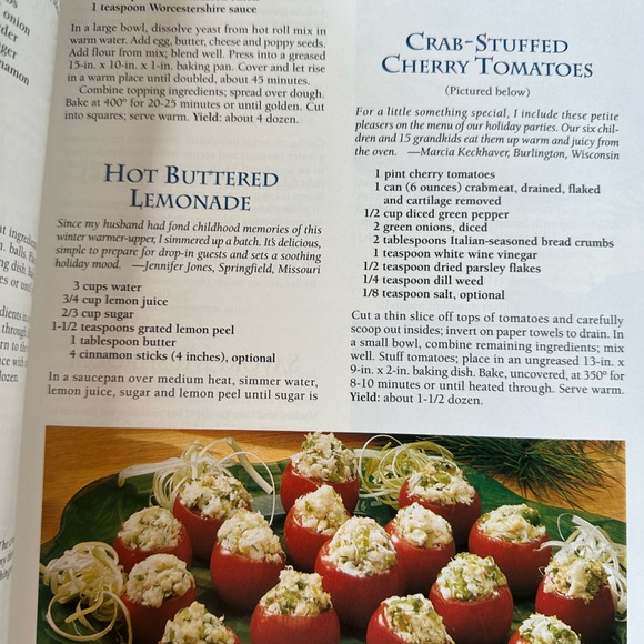 Vintage Taste of Home’s Treasury of Christmas Recipes Cookbook - Picture 4 of 4